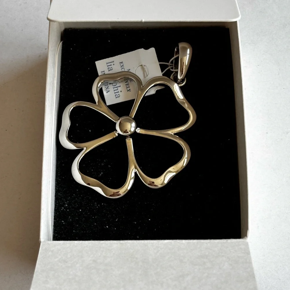 Lia Sophia flower pendant/ Brand NEW with tags in box - Picture 7 of 8